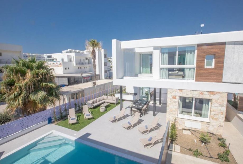 Kube Luxury Villas in Cyprus