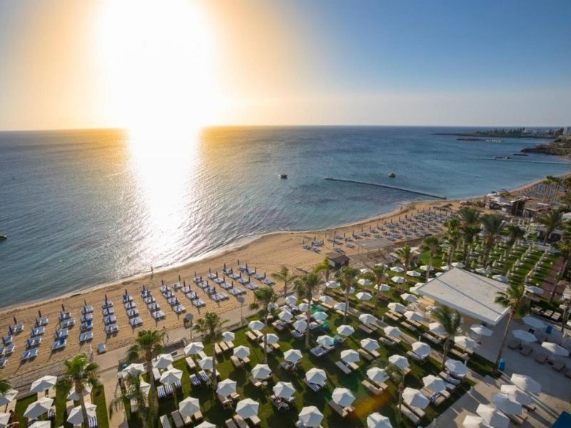 Constantinos the Great Beach Hotel 