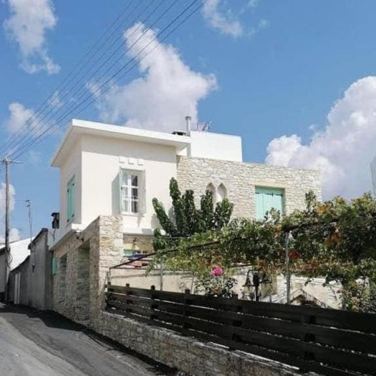 Laoutaris inn in Cyprus